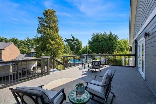 610 Ralph St, Saanich, BC 