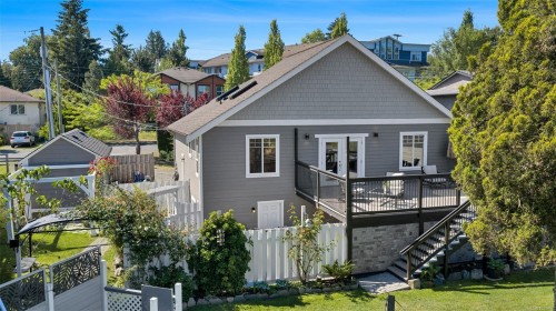 610 Ralph St, Saanich, BC 