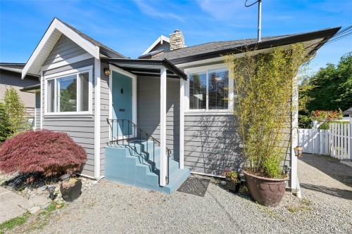 610 Ralph St, Saanich, BC 