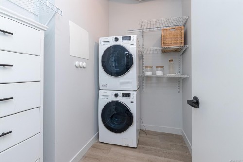 #217-2469 Gateway Rd, Langford, BC - Indoor Photo Showing Laundry Room