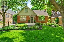 304 PARKSIDE Drive  Waterdown, ON L0R 2H0