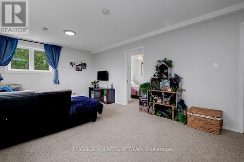 2963 Roger Stevens Drive E, Ottawa, ON - Indoor