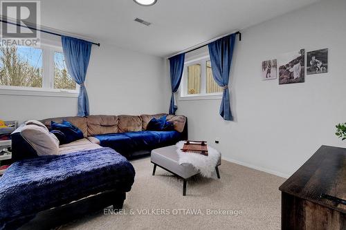 2963 Roger Stevens Drive E, Ottawa, ON - Indoor