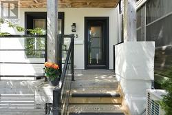 268 HIAWATHA ROAD Toronto, ON M4L 2Y4