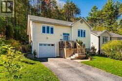 53 THERRIEN COURT Penetanguishene, ON L9M 1P6