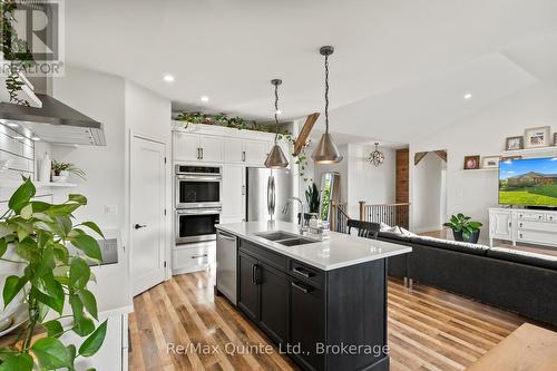 68 Hiddenvalley Drive, Belleville (Thurlow Ward), ON - Indoor Photo Showing Kitchen With Double Sink