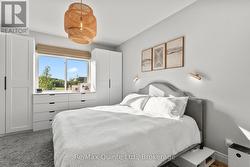 Primary suite with walk-in closet & 4-pc ensuite - 