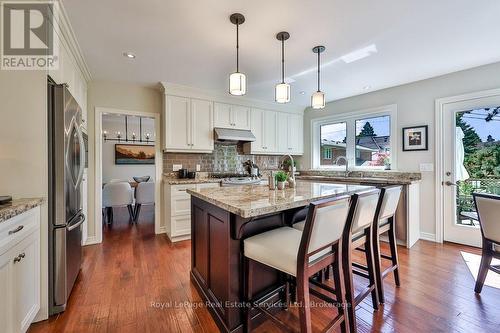 1528 Warland Road, Oakville (Sw Southwest), ON - Indoor Photo Showing Kitchen With Stainless Steel Kitchen With Upgraded Kitchen