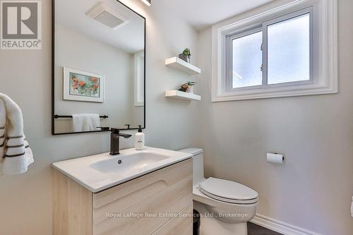 1528 Warland Road, Oakville (Sw Southwest), ON - Indoor Photo Showing Bathroom