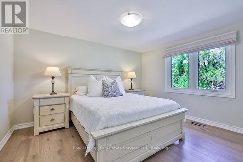 1528 Warland Road, Oakville (Sw Southwest), ON - Indoor Photo Showing Bedroom