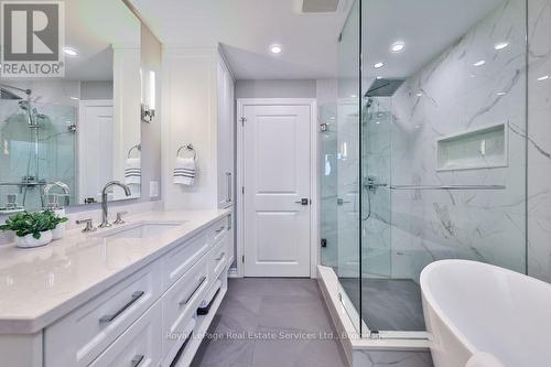 1528 Warland Road, Oakville (Sw Southwest), ON - Indoor Photo Showing Bathroom