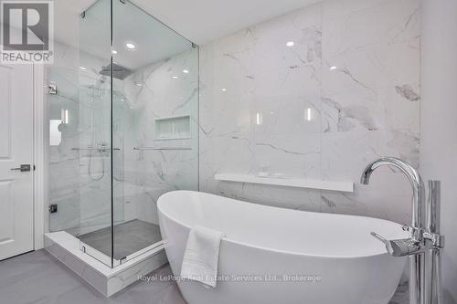 1528 Warland Road, Oakville (Sw Southwest), ON - Indoor Photo Showing Bathroom