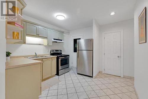 15 - 2 Vineland Avenue, Hamilton, ON - Indoor Photo Showing Kitchen With Stainless Steel Kitchen With Double Sink