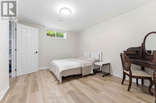 43 West Ridge Drive, Ottawa, ON - Indoor Photo Showing Bedroom