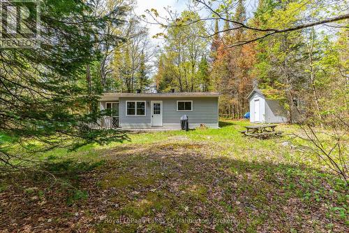 1099 Yellow Rock Drive, Highlands East (Glamorgan), ON - Outdoor