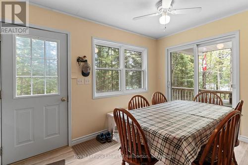 1099 Yellow Rock Drive, Highlands East (Glamorgan), ON - Indoor Photo Showing Dining Room
