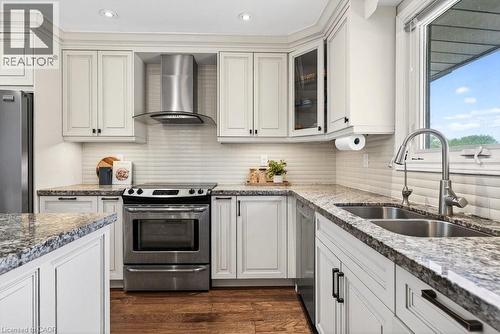 758 Francis Road, Burlington, ON - Indoor Photo Showing Kitchen With Double Sink With Upgraded Kitchen