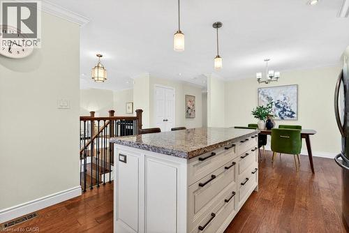 758 Francis Road, Burlington, ON - Indoor Photo Showing Kitchen With Upgraded Kitchen