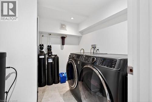 758 Francis Road, Burlington, ON - Indoor Photo Showing Laundry Room