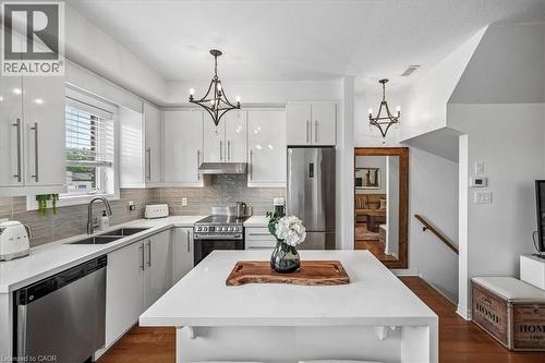 70 Plains Road W Unit# 51, Burlington, ON - Indoor Photo Showing Kitchen With Stainless Steel Kitchen With Double Sink With Upgraded Kitchen