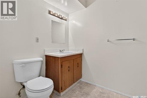 83 Groome Avenue, Regina, SK - Indoor Photo Showing Bathroom