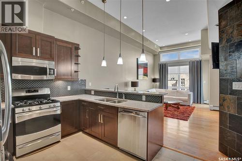 314 1132 College Drive, Saskatoon, SK - Indoor Photo Showing Kitchen With Double Sink With Upgraded Kitchen
