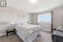 Bedroom 1 - 