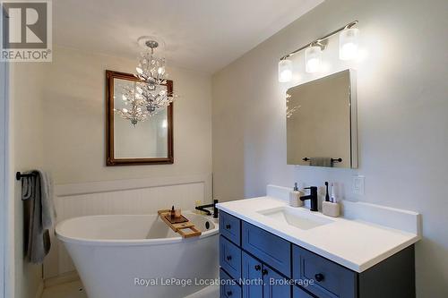206133 Hwy 26 Highway, Meaford, ON - Indoor Photo Showing Bathroom