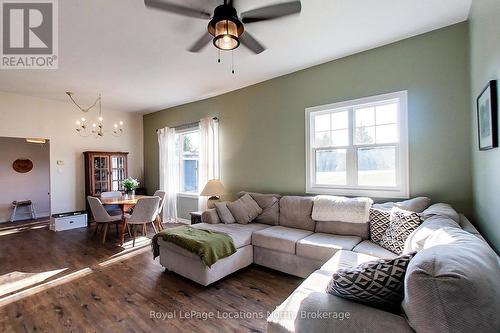 206133 Hwy 26 Highway, Meaford, ON - Indoor Photo Showing Living Room