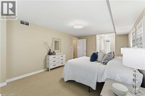 970 Golf Links Road Unit# 205, Ancaster, ON - Indoor Photo Showing Bedroom