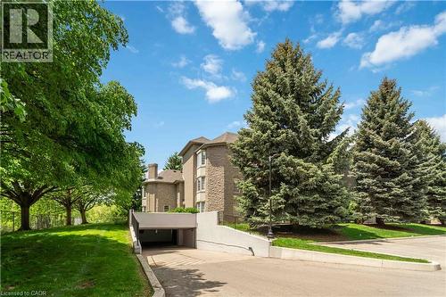 970 Golf Links Road Unit# 205, Ancaster, ON - Outdoor