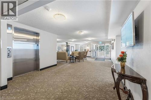 970 Golf Links Road Unit# 205, Ancaster, ON - Indoor Photo Showing Other Room