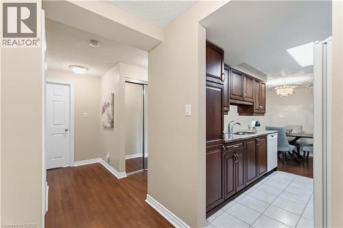 970 Golf Links Road Unit# 205, Ancaster, ON - Indoor Photo Showing Kitchen
