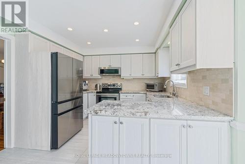 7 Eaton Street, Halton Hills, ON - Indoor Photo Showing Kitchen With Stainless Steel Kitchen With Upgraded Kitchen