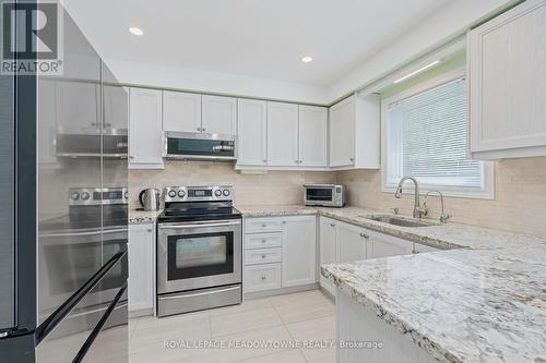 7 Eaton Street, Halton Hills, ON - Indoor Photo Showing Kitchen With Stainless Steel Kitchen