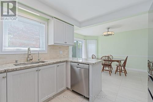 7 Eaton Street, Halton Hills, ON - Indoor Photo Showing Kitchen