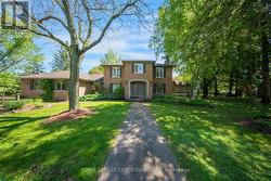 10 KARENDALE CRESCENT  Hamilton, ON L0R 1K0