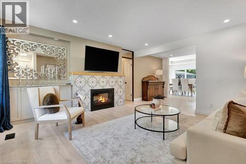 22 Dale Avenue, Cambridge, ON - Indoor Photo Showing Living Room With Fireplace