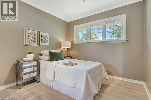 22 Dale Avenue, Cambridge, ON - Indoor Photo Showing Bedroom