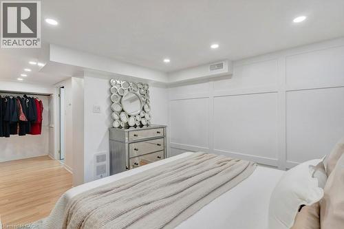 22 Dale Avenue, Cambridge, ON - Indoor Photo Showing Bedroom