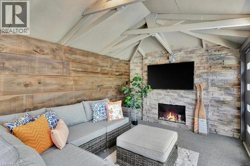 22 Dale Avenue, Cambridge, ON - Indoor Photo Showing Living Room With Fireplace