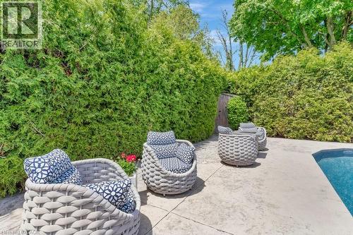 22 Dale Avenue, Cambridge, ON - Outdoor