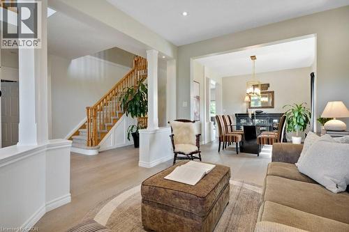 1161 Maple Manor Road, Cambridge, ON - Indoor Photo Showing Living Room
