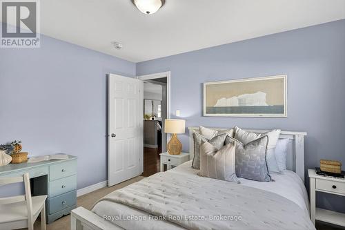 859 Emery Way, Peterborough (Monaghan Ward 2), ON - Indoor Photo Showing Bedroom
