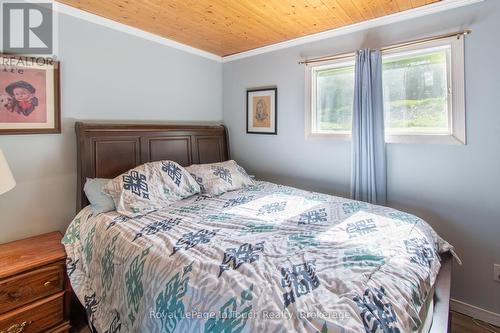 441 Champlain Road, Penetanguishene, ON - Indoor Photo Showing Bedroom