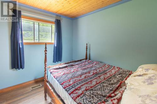 441 Champlain Road, Penetanguishene, ON - Indoor Photo Showing Bedroom