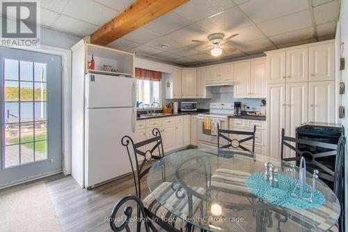 441 Champlain Road, Penetanguishene, ON - Indoor Photo Showing Kitchen With Double Sink
