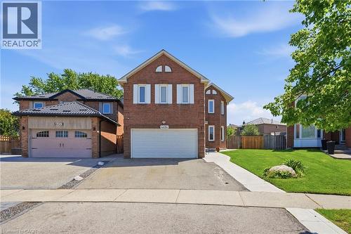 4454 MAYFLOWER Drive  Mississauga, ON L5R 1S6