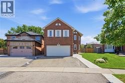 4454 MAYFLOWER Drive  Mississauga, ON L5R 1S6