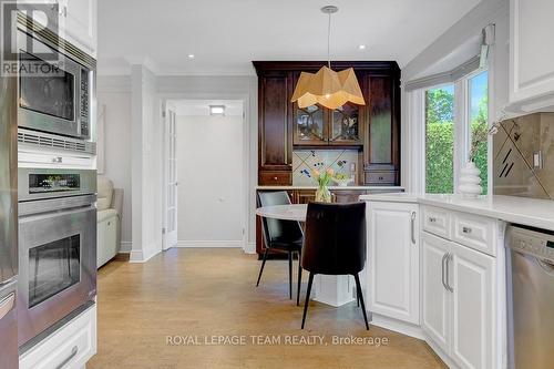 33 Okanagan Drive, Ottawa, ON - Indoor Photo Showing Kitchen